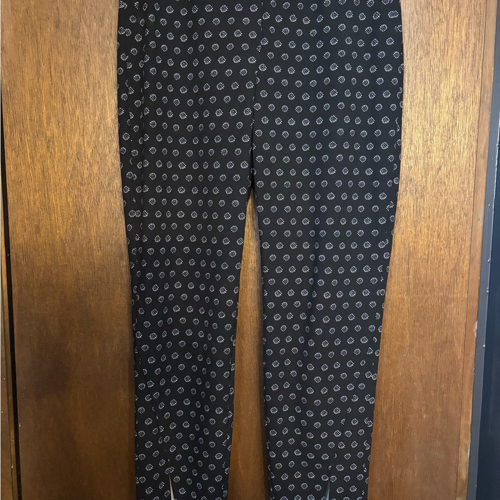Stylish Black Patterned Women’s Ankle Pants